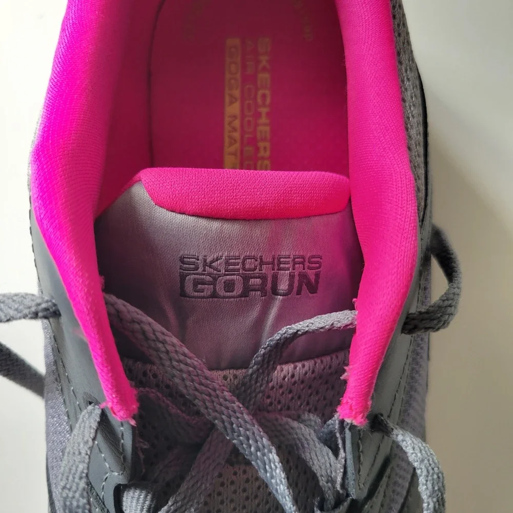 Skechers GOrun Womens 11 Grey Pink Running Shoes Air Cooled Goga Mat Athletic